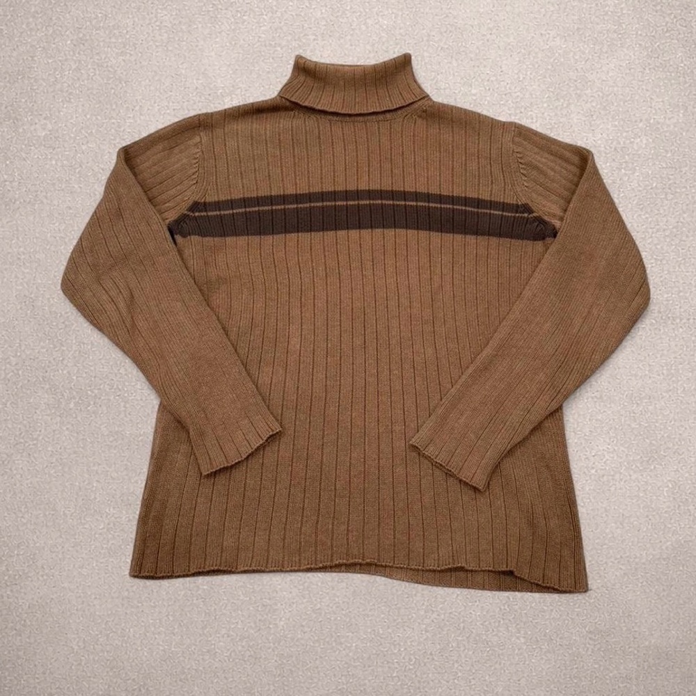 Brown Ribbed Turtleneck Sweater with Contrast Stripe
